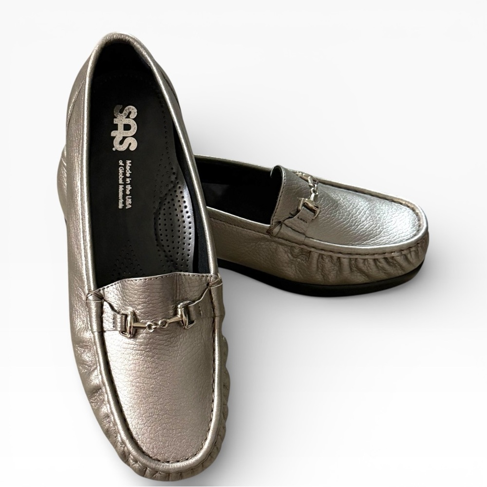 SAS Metro Metallic Silver Leather Loafers Size‎ 9 1/2 WW Wide Comfort Shoes